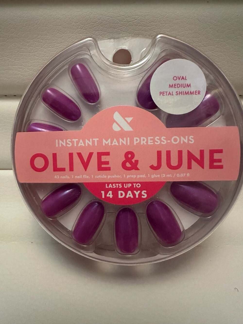 Olive & June Instant Mani Press-On Nails Oval Medium Petal Shimmer